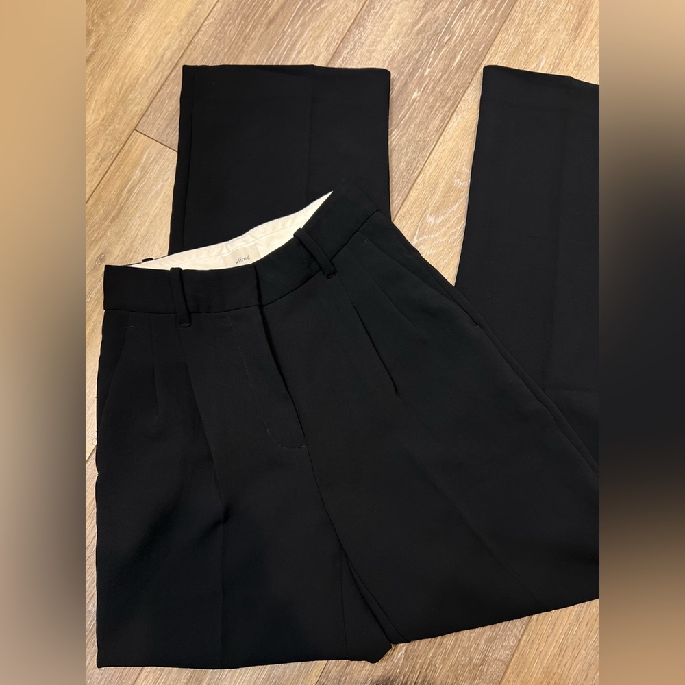 Aritzia Effortless Pants (Short Version)